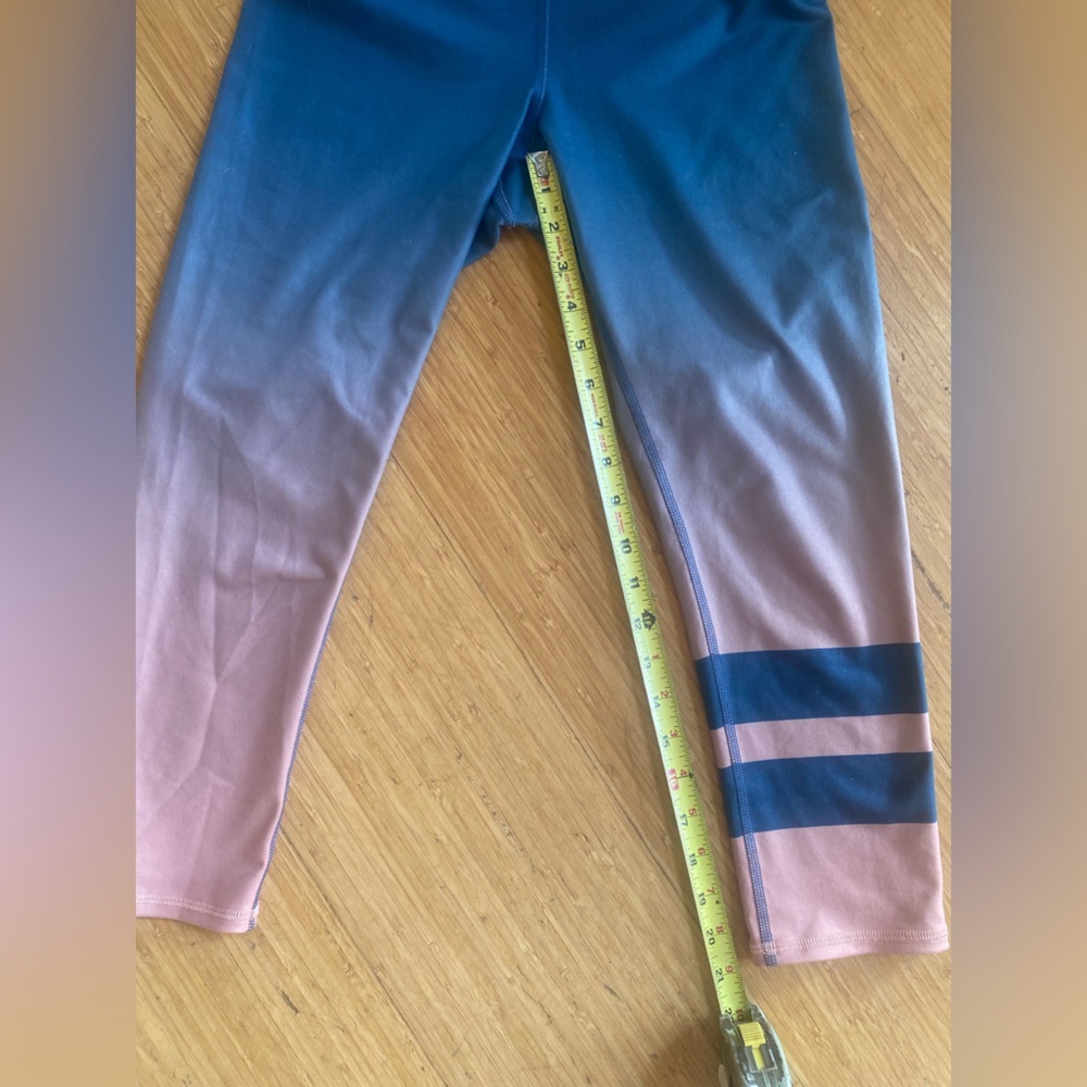 ALO High‎ Waist Airbrush Capris in Pink/Blue Ombre Size S - Picture 9 of 12